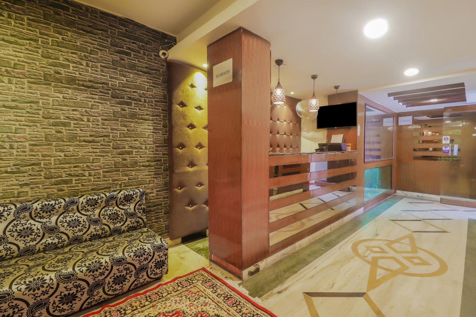 Hotel O Meredian Хайдарабад Экстерьер фото